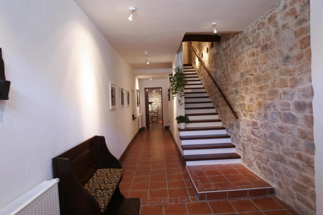 Le Clos Des Pommes Bioncourt Exterior photo